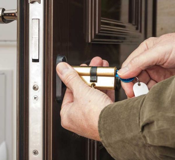 residential-locksmith-2 residential-locksmith-2